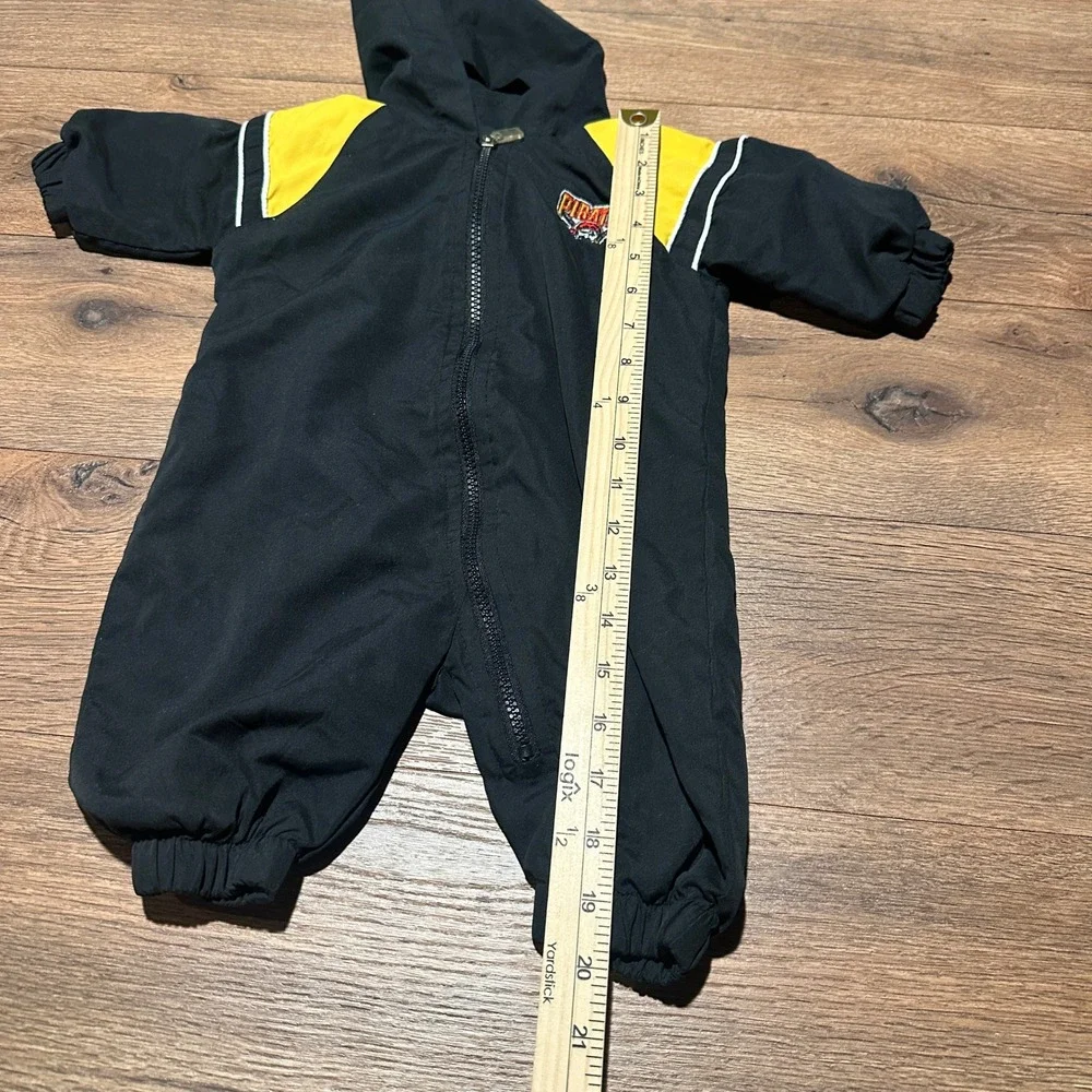 Vintage MLB Genuine Merchandise Pittsburgh Pirates Hooded Bunting 6M‎
